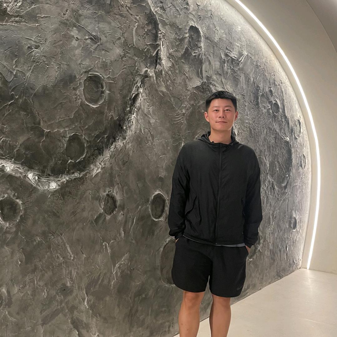 卖美白牙膏的朱哥哥