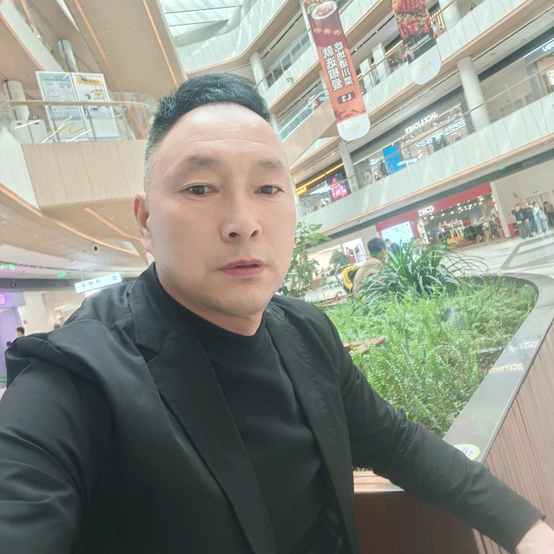 坐在坟前思考人生👍👊