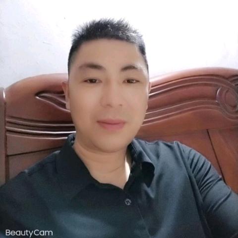 佩三