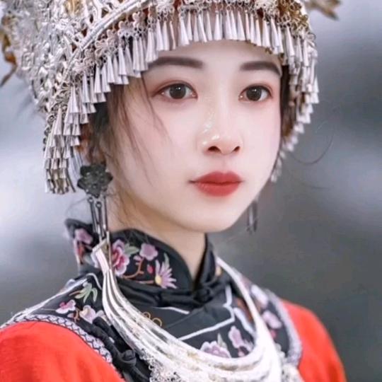 : ˢ༂现实྅很༽ྀྀ狂野//༻