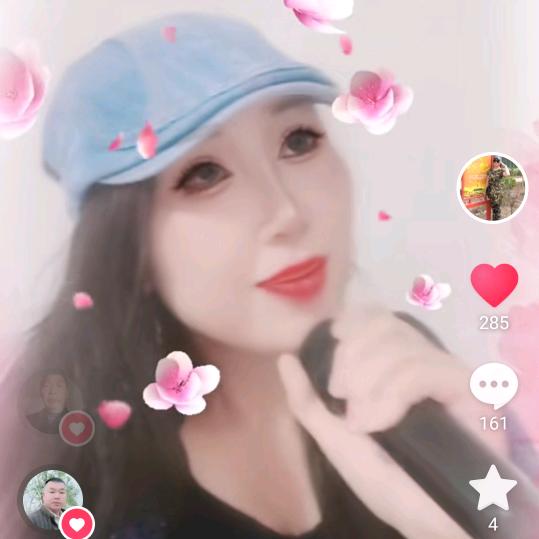 笑眼（晚上八点十分)唱歌聊天主播