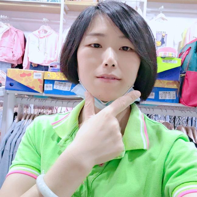 郭连大小孩童装丽姐
