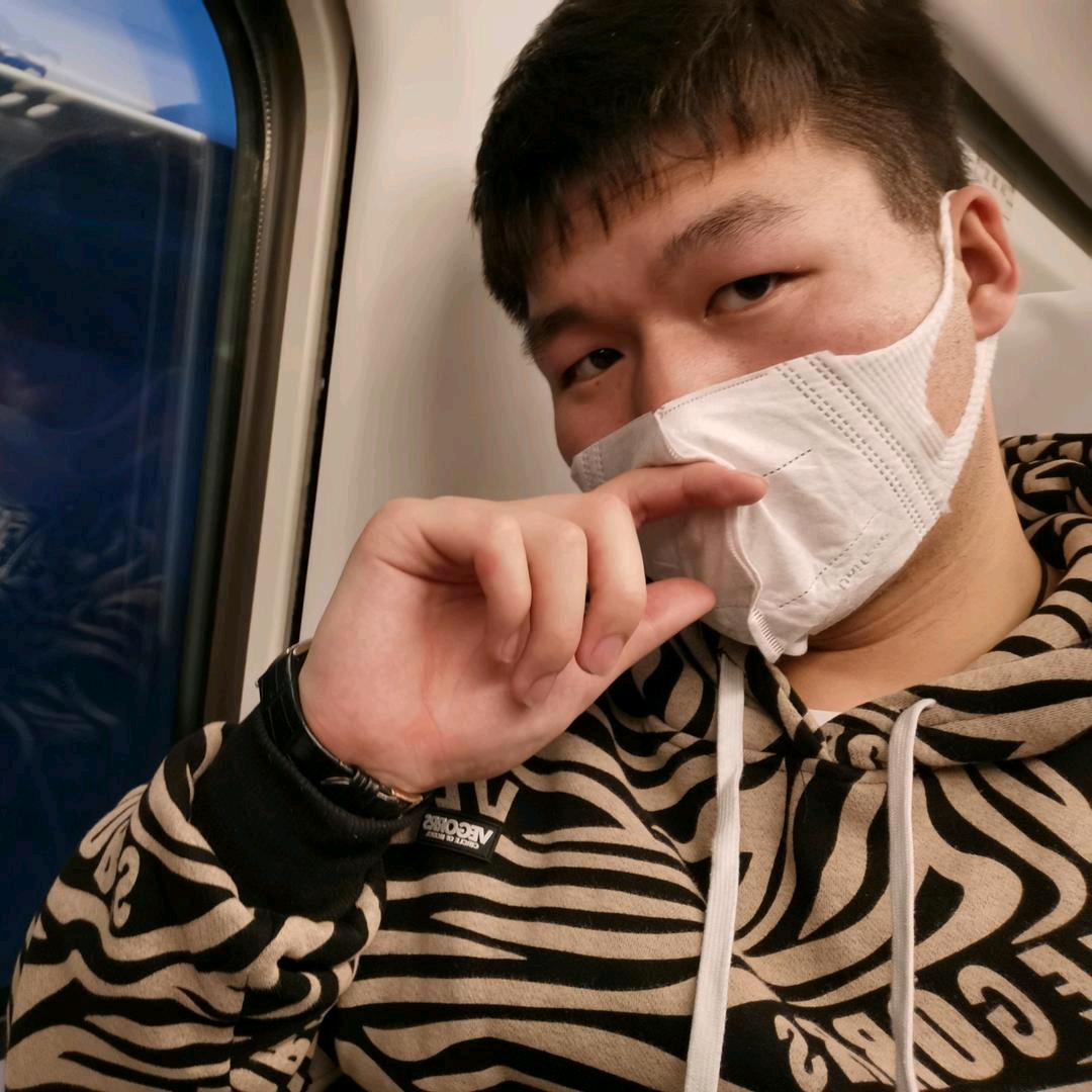 刘贺宣（石榴树秘书长）