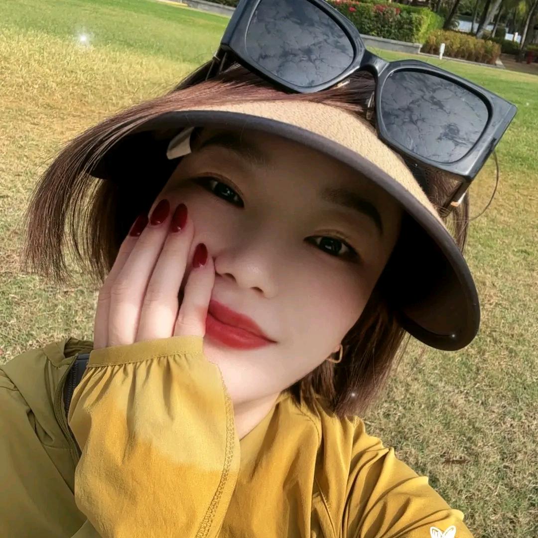 💋 Y