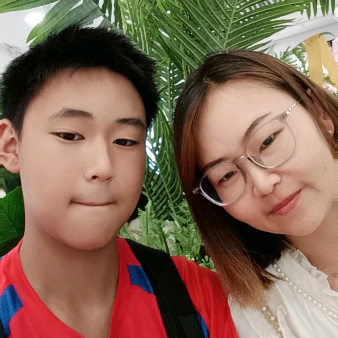 一个人的叶子🍀🍀🍀🍀