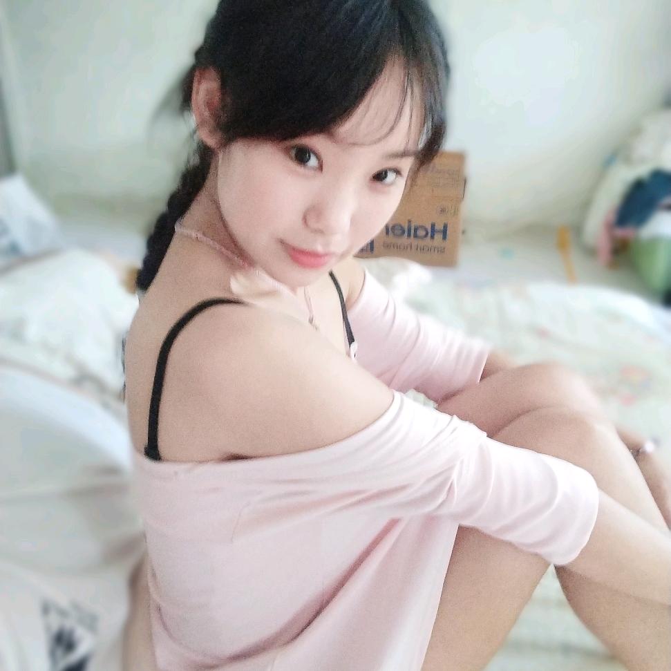 („ಡωಡ„)美眉