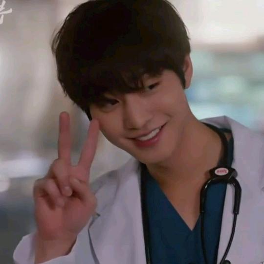 烂烂的伤心凤梨