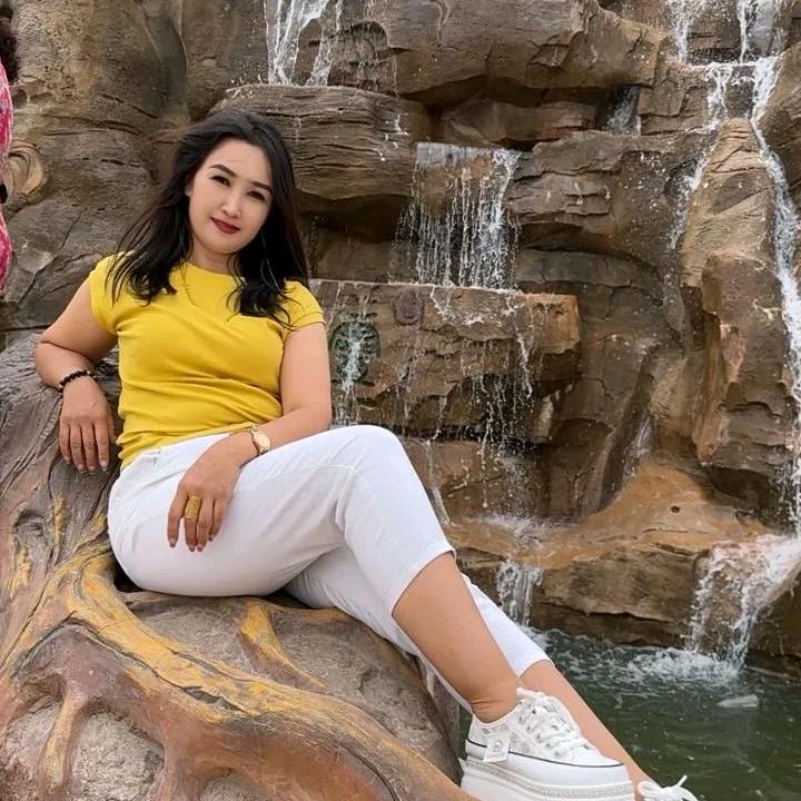 巴楚县美靓女服装店