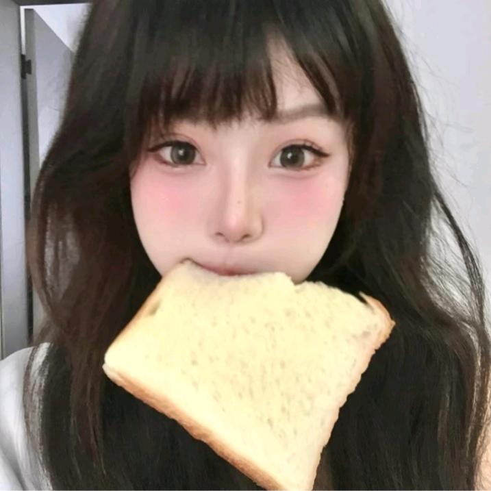 妮妮吃饱饱