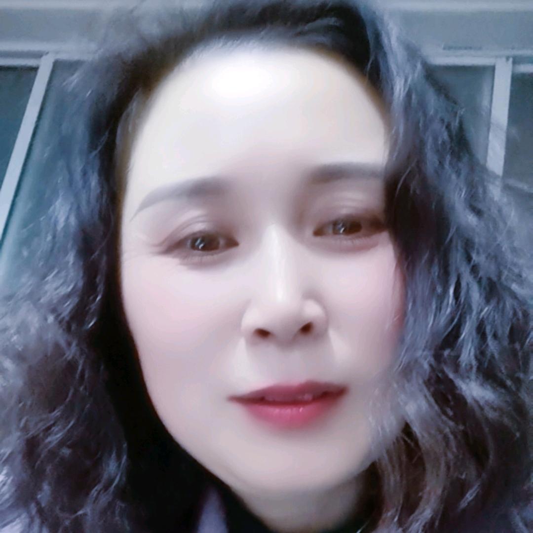 华姐(姐妹娱乐直播，不定时开播)