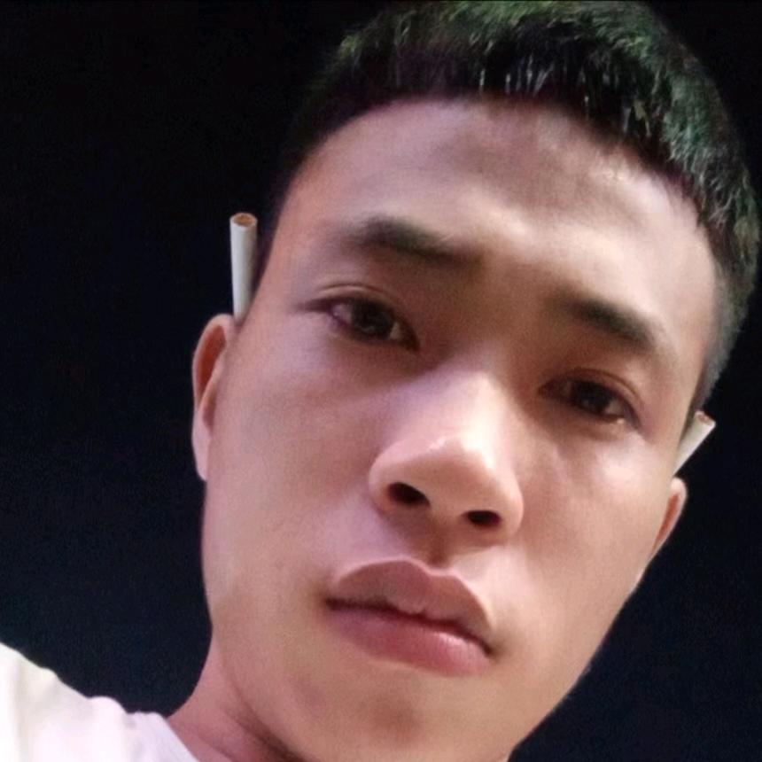 《黑佤》