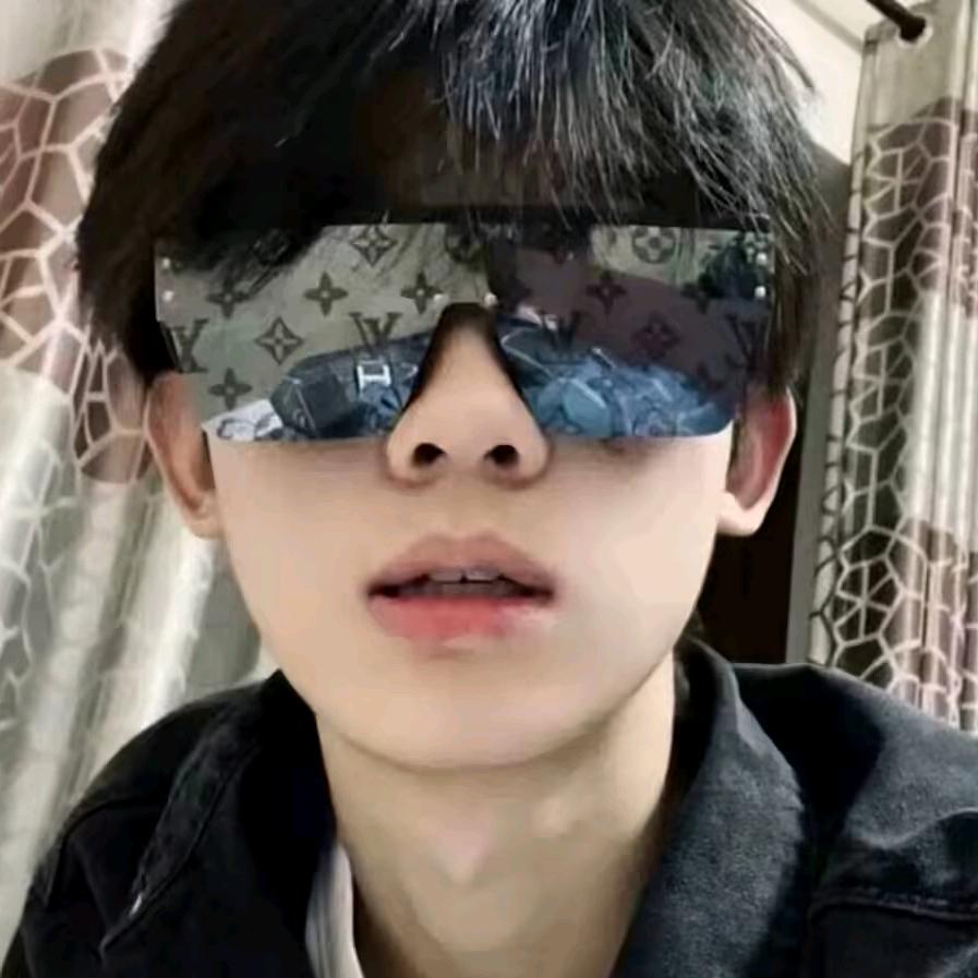 .乄.