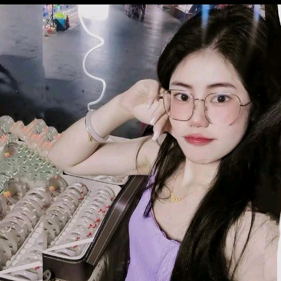 钟山手镯一姐高瑜