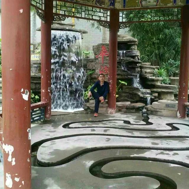 鸿业办公家具