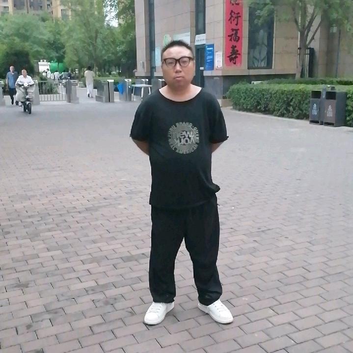 我本人征婚启事