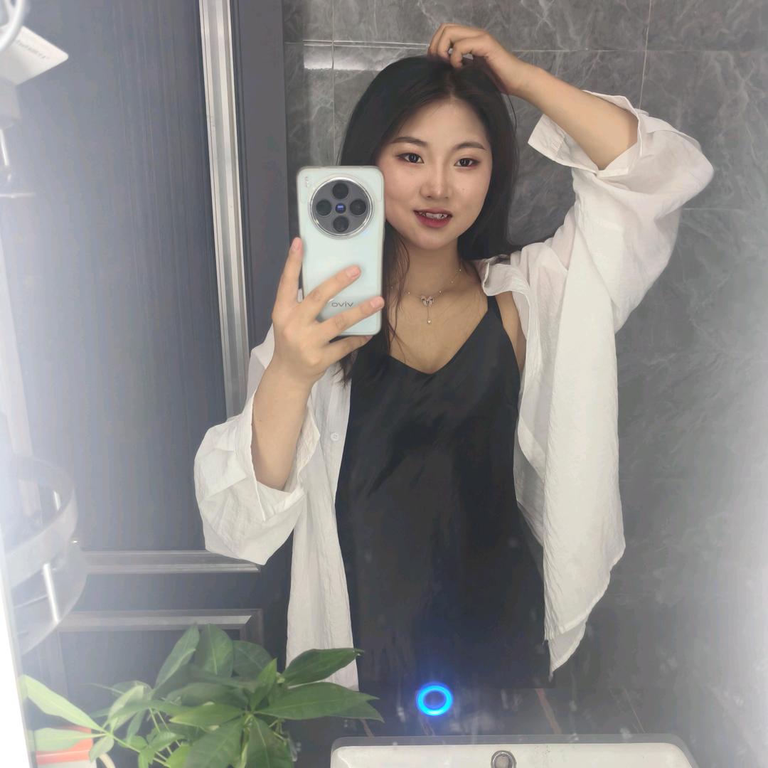 在景洪美业的幺妹