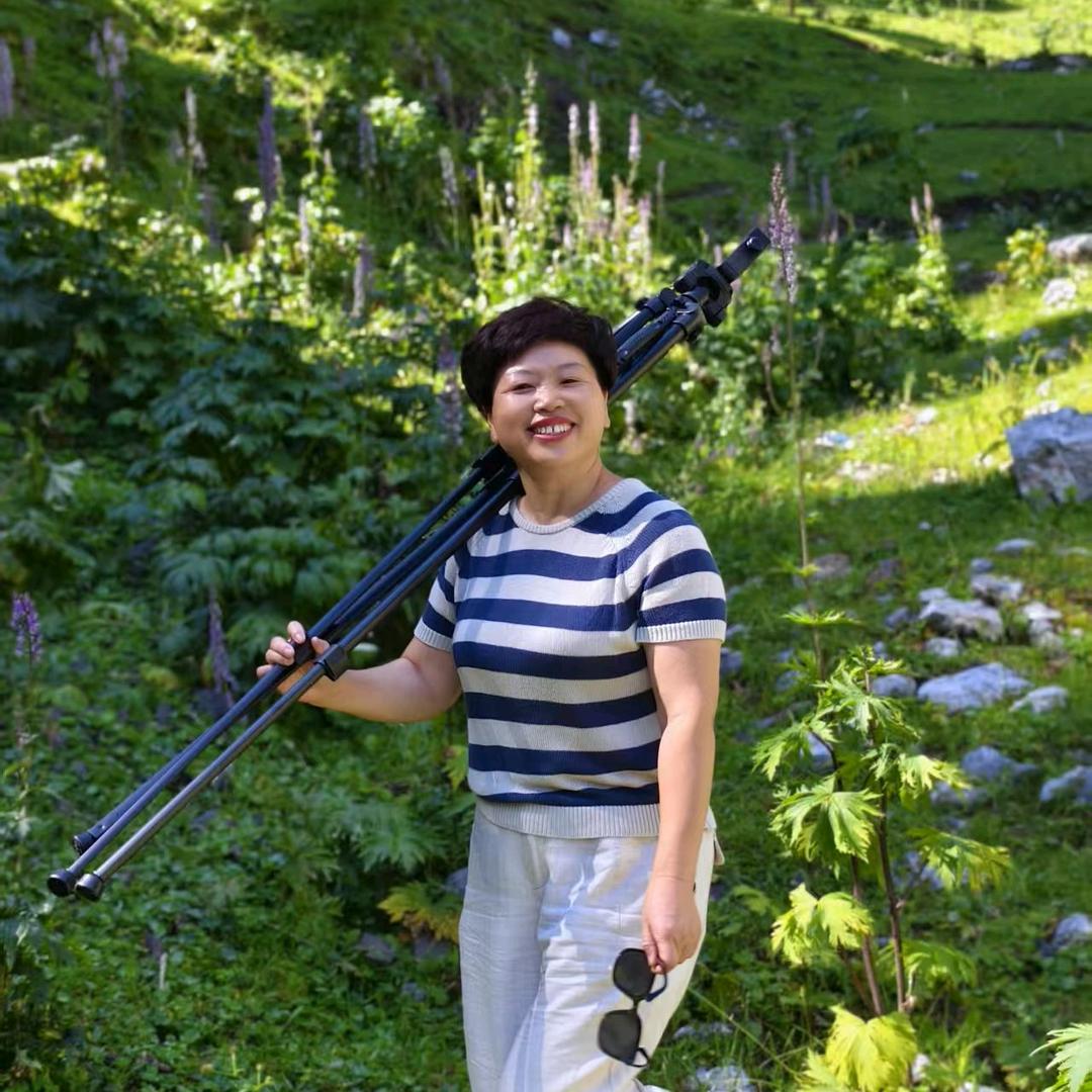 霍城职业装何姐