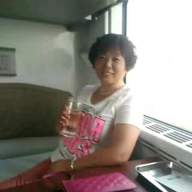 莉莉塬上草