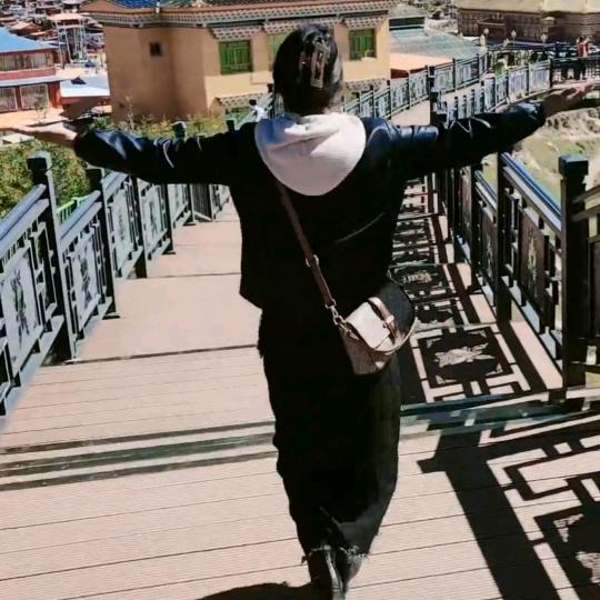 ༄་། ལོ་🍁མ་།