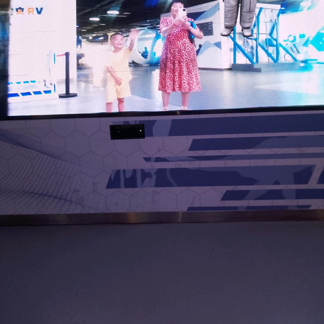 邓真琼