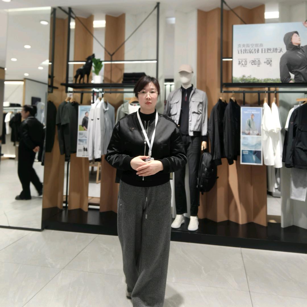 男装搭配小狼姐