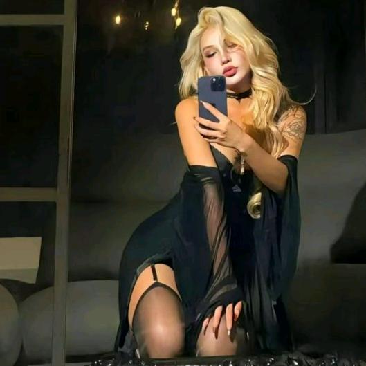 超拽性感跋扈短裙的火辣屁屁