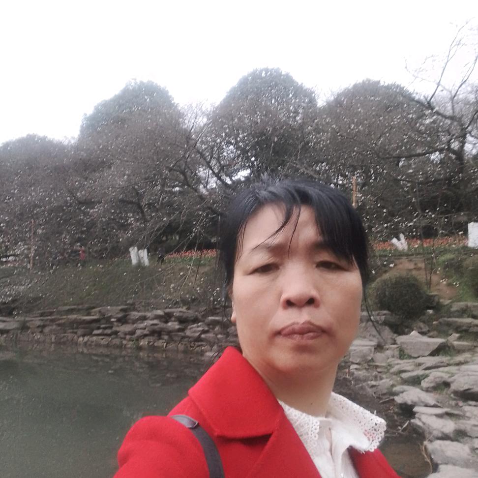 深沉父爱温初夏头像