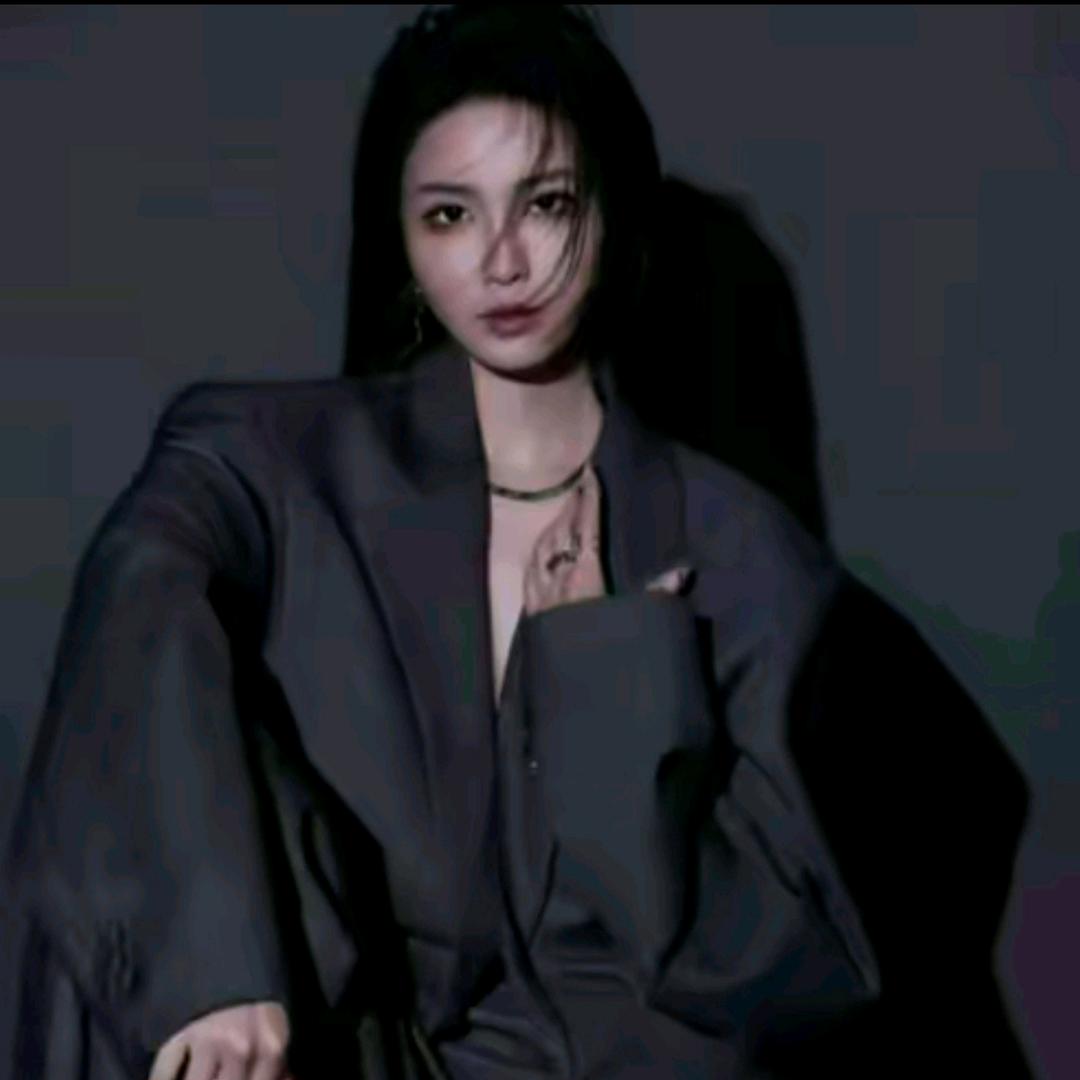 溶溶RONGRONG -轻奢穿搭