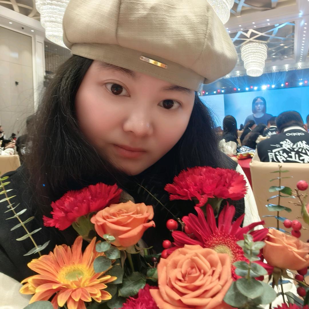 卖手机的小琪琪