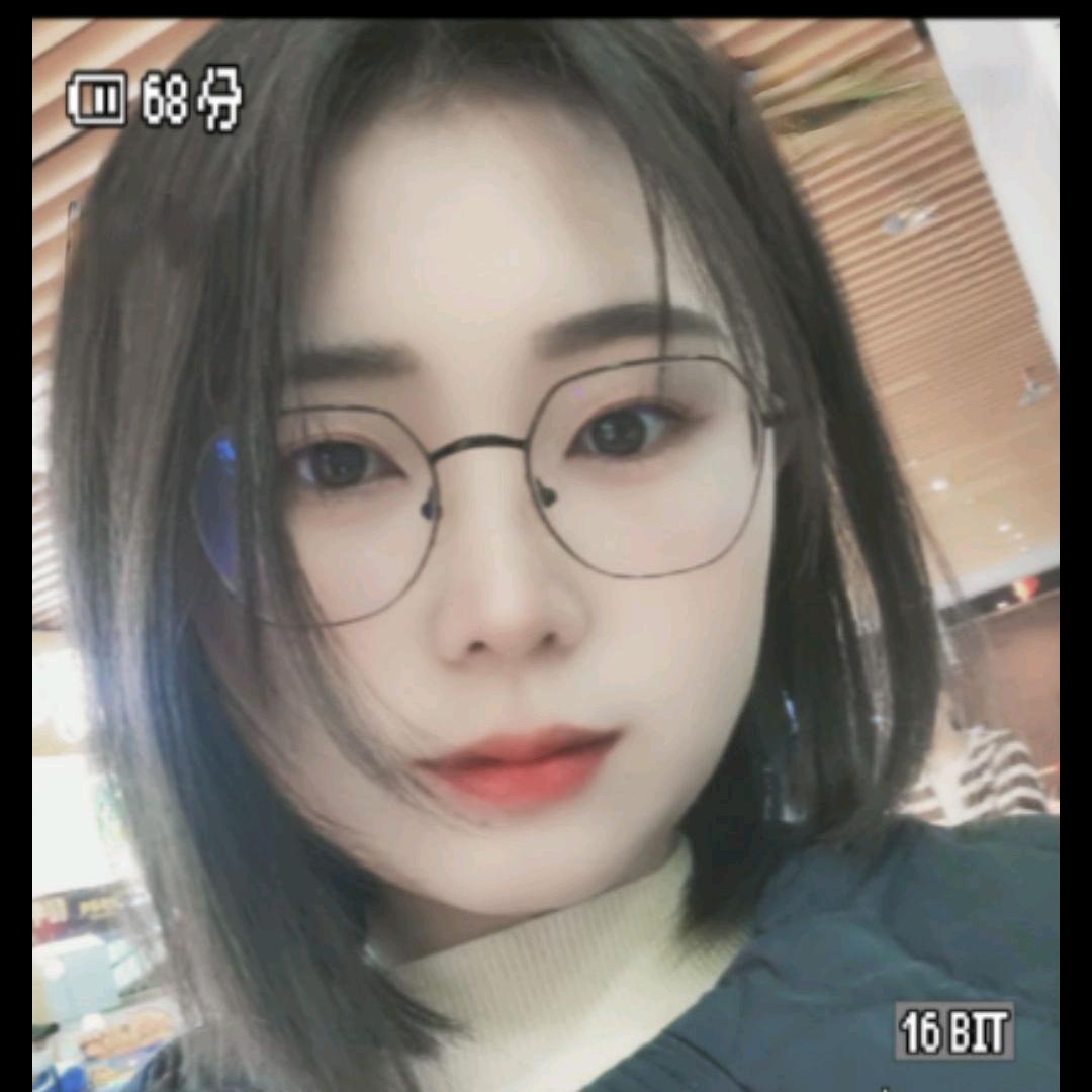 黄静
