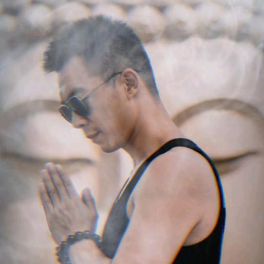 🐉㜂孞🐉的人生