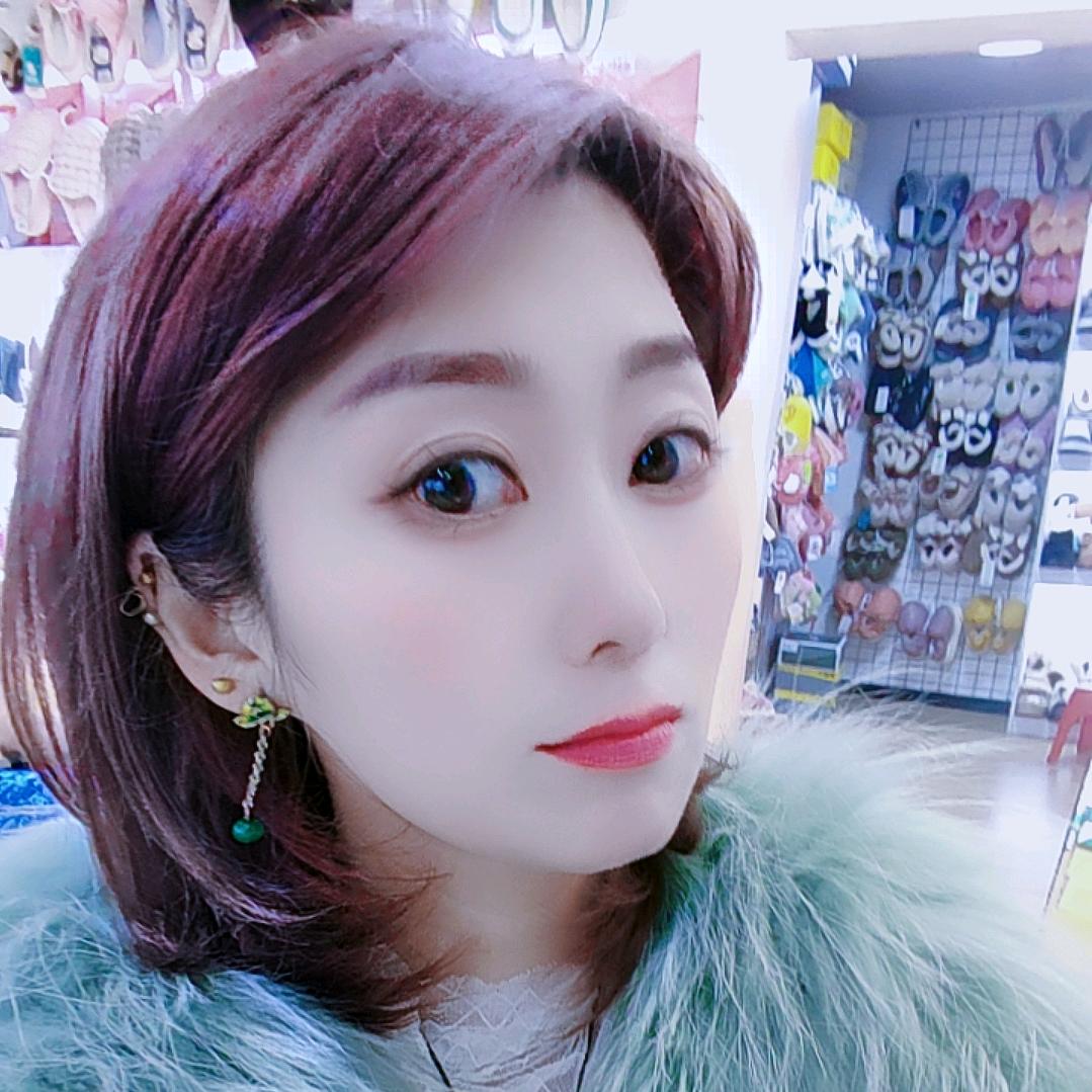 妮姐带俩儿子
