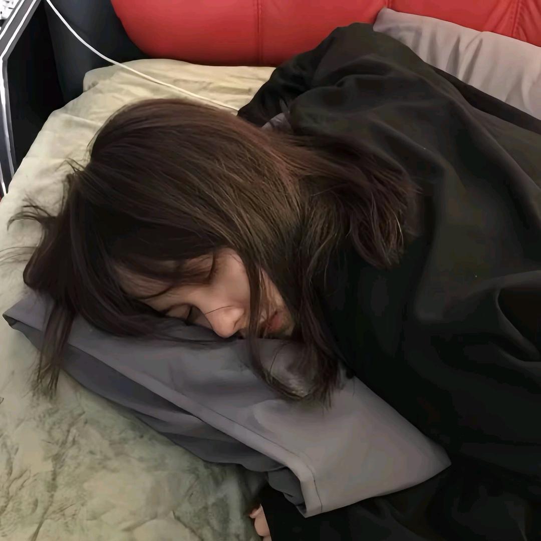 不睡了
