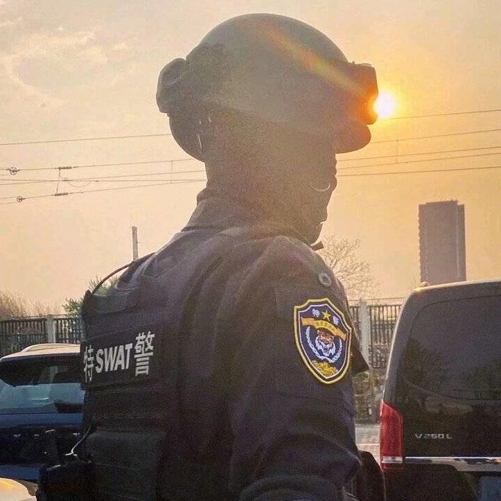 👮‍♂️