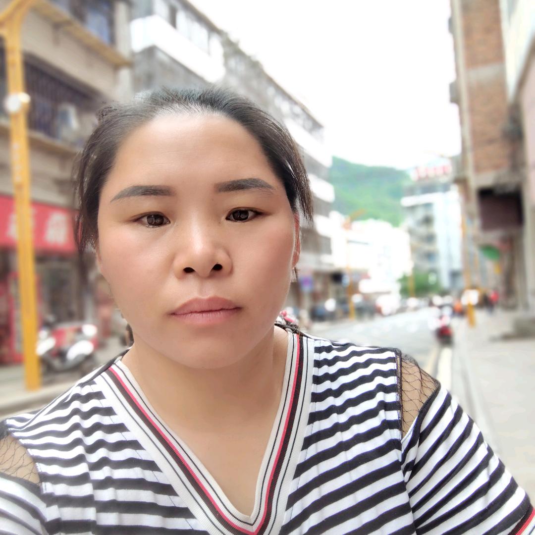 周三姐，每天晚上7:30开播，