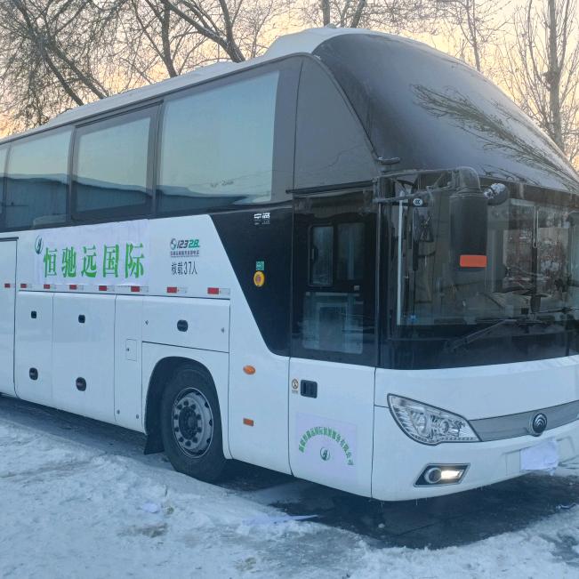 小东北：新疆庆辉旅游车队：恒驰远旅游车队