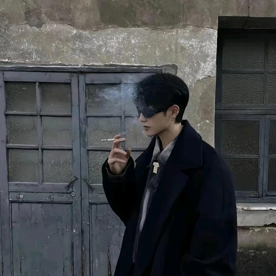 18岁少年
