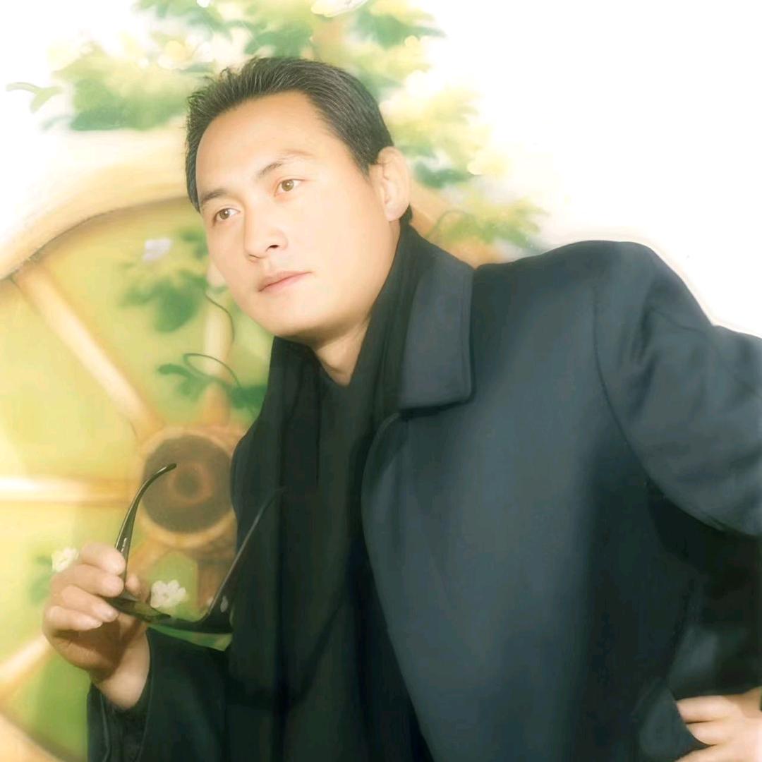 杨霖Heqing头像