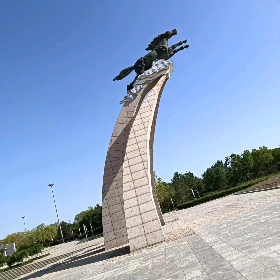 周哥<<回收旧衣服>>