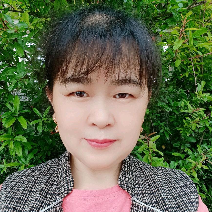 重庆兰姐下午1点开播欢迎大家直播坐
