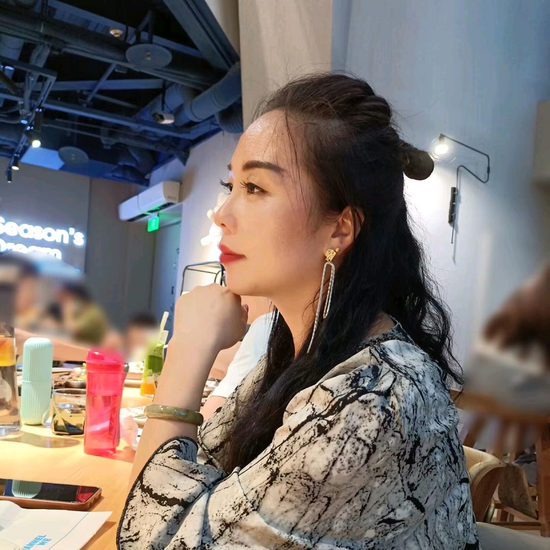 妮儿（拒绝连赞👍🏻）