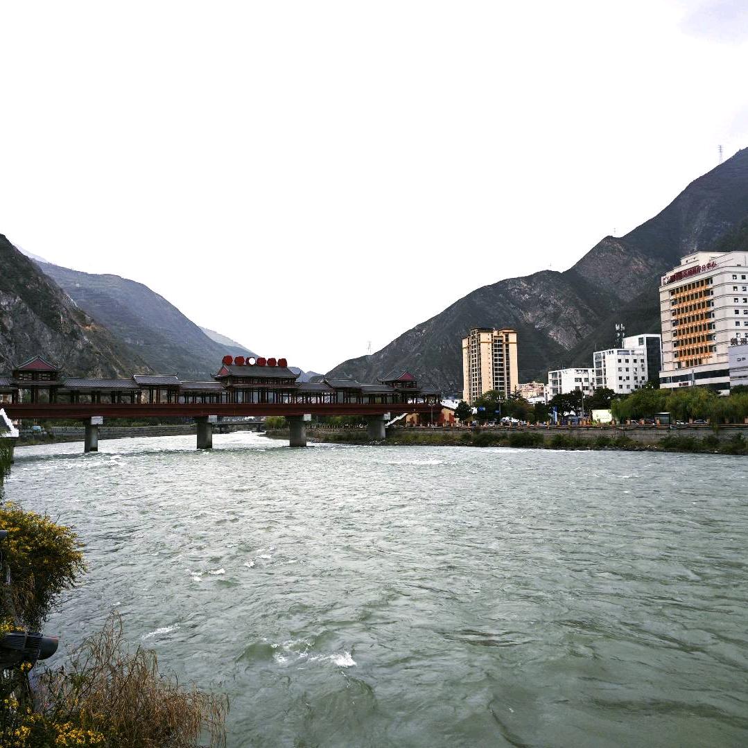 山河永阔，人间烟火