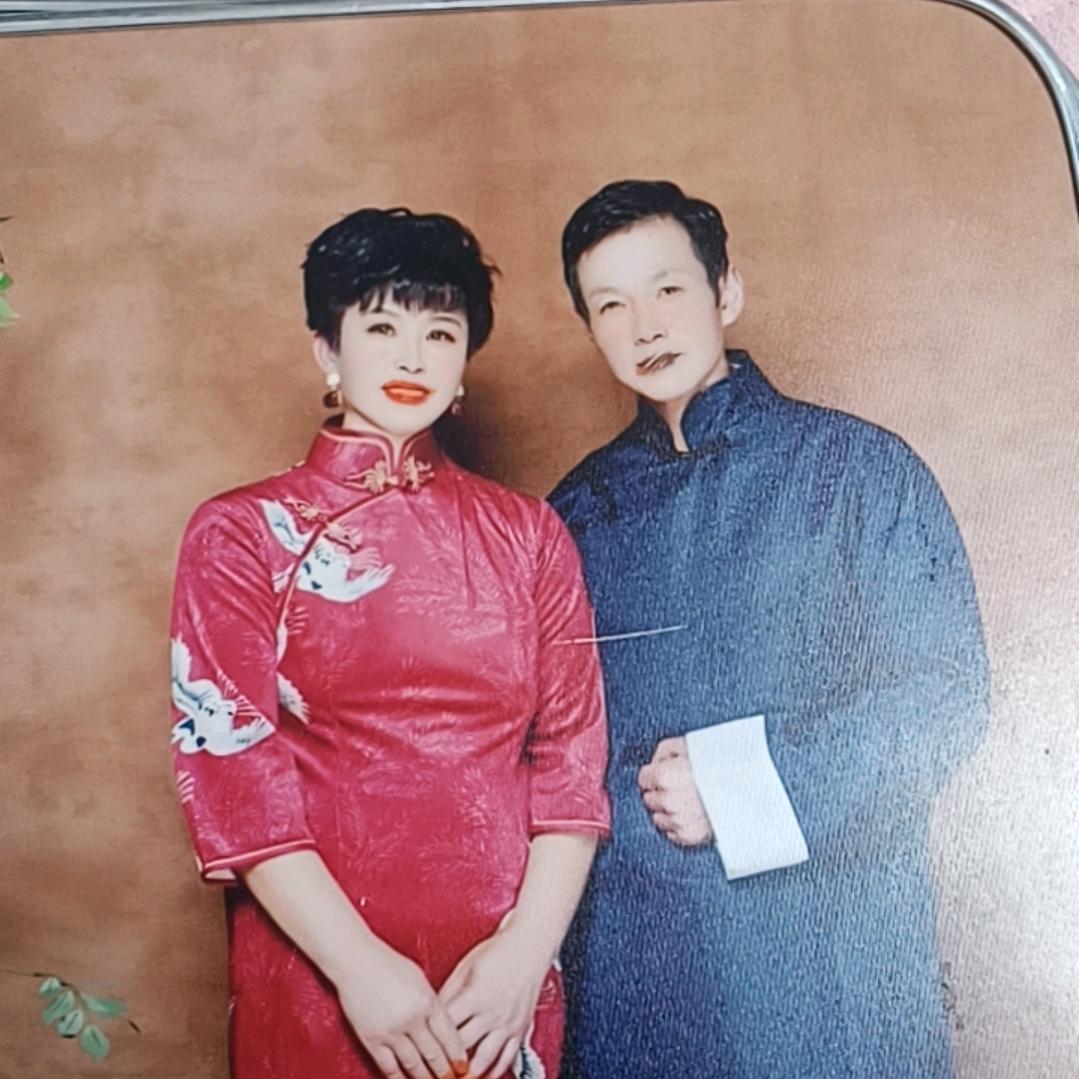 六个孙子疯奶奶🌹🌹