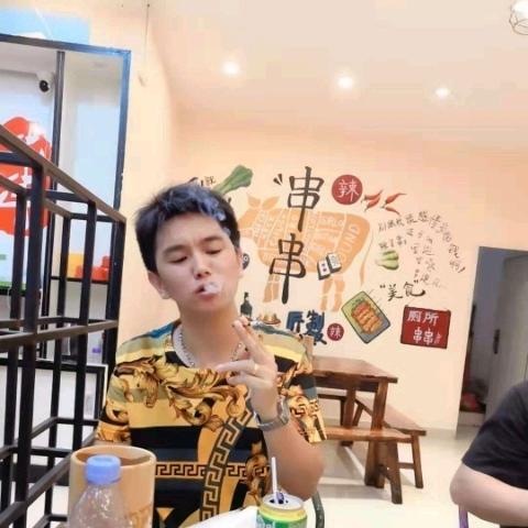 用户7786197822917唱歌的飞娃