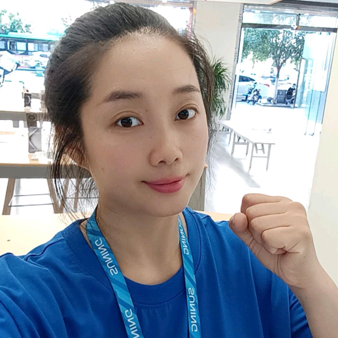 苏宁易购合川店邓静