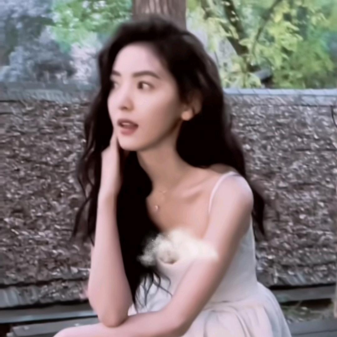 美女也会ᵉᵐᵒ