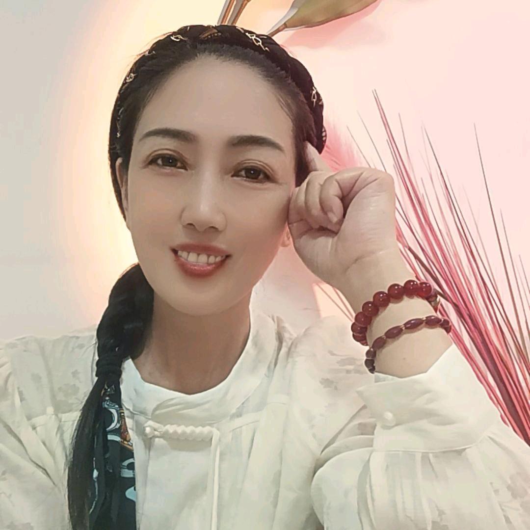 彩姐《直播号在主页》晚上7.38
