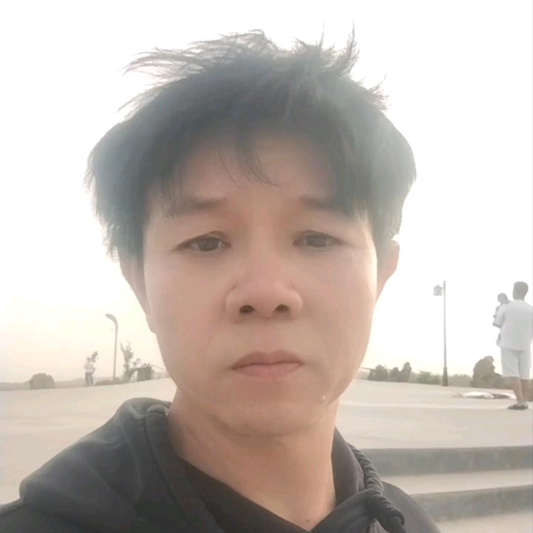 冗余之光头像