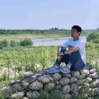 雄鹰  勇往直前