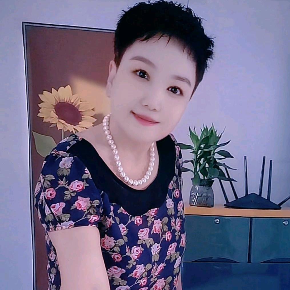 小四月吖